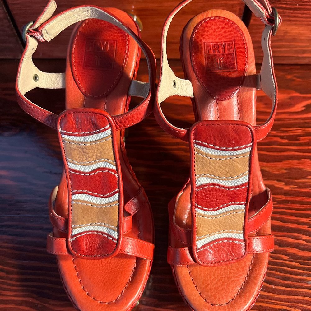Frye red, white, tan leather braided t-strap sandal with wooden heel size 8.5